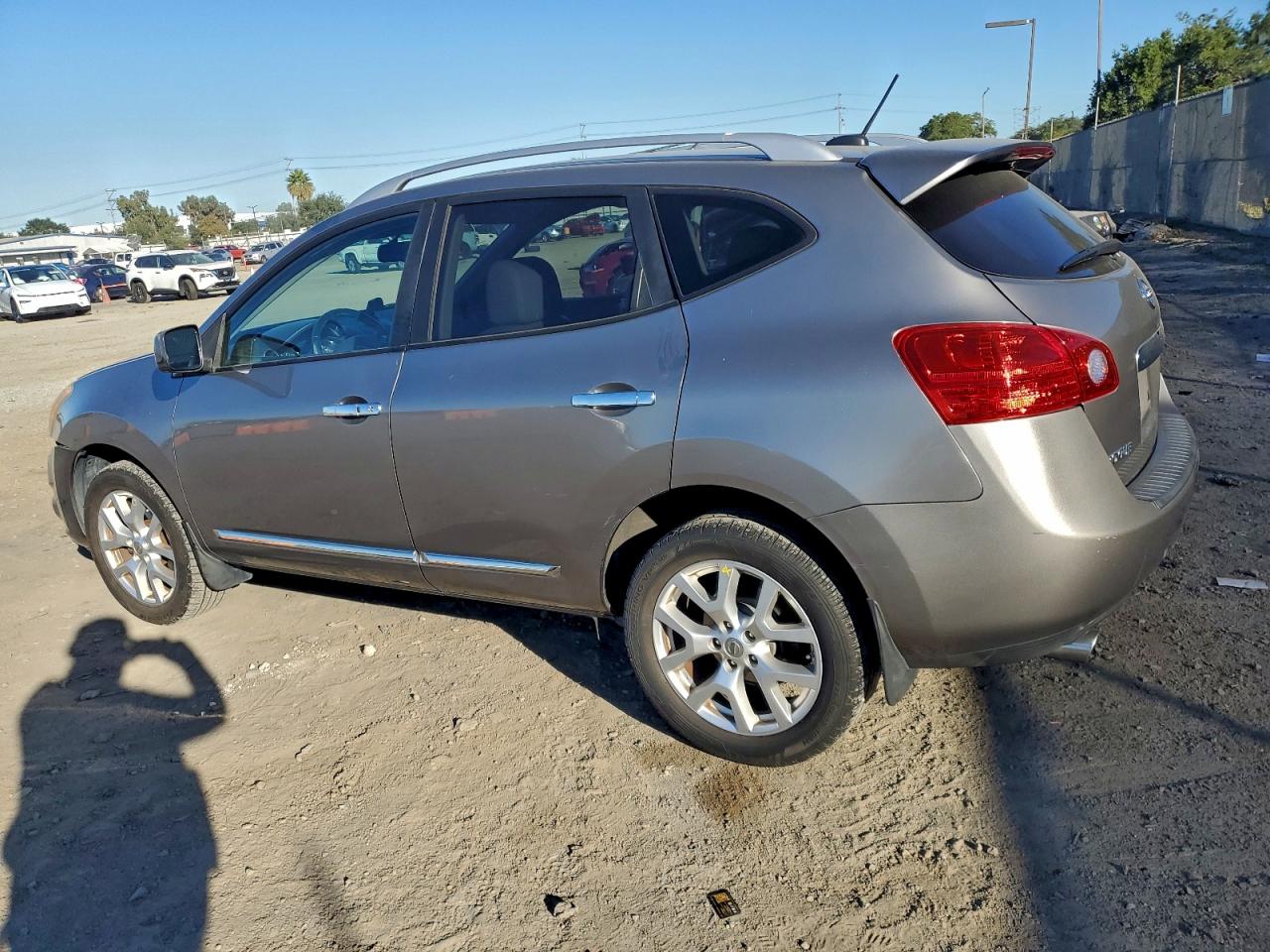 2011 NISSAN ROGUE S photo 2