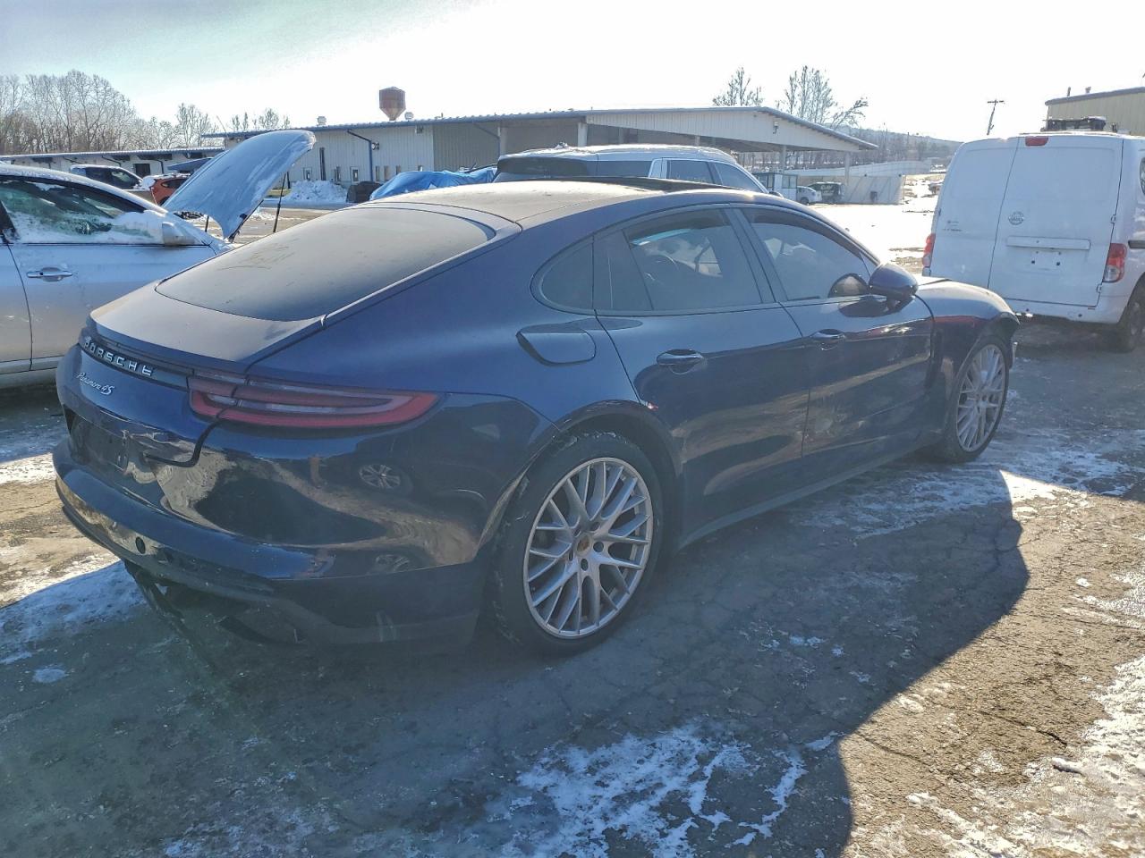 2020 PORSCHE PANAMERA 4S photo 3