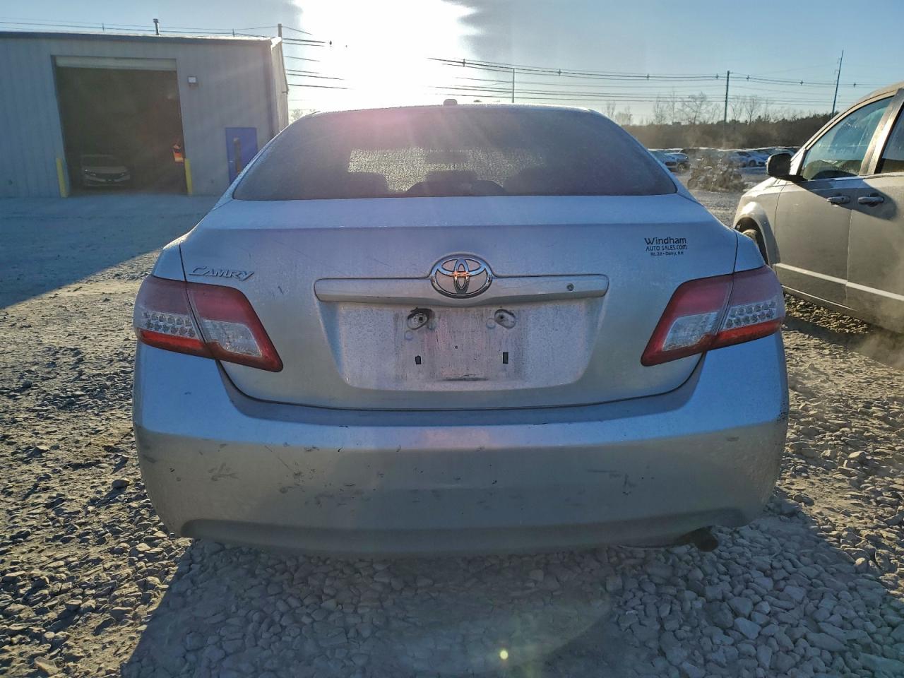 2011 TOYOTA CAMRY BASE photo 11