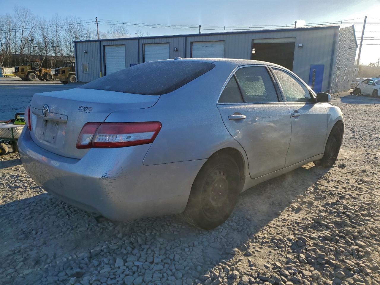 2011 TOYOTA CAMRY BASE photo 5