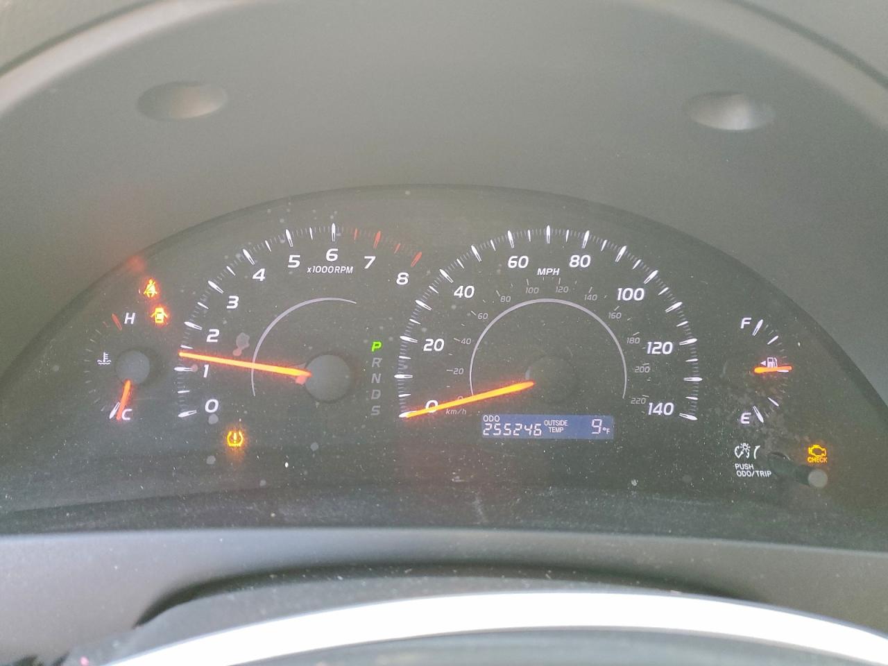 2011 TOYOTA CAMRY BASE photo 17