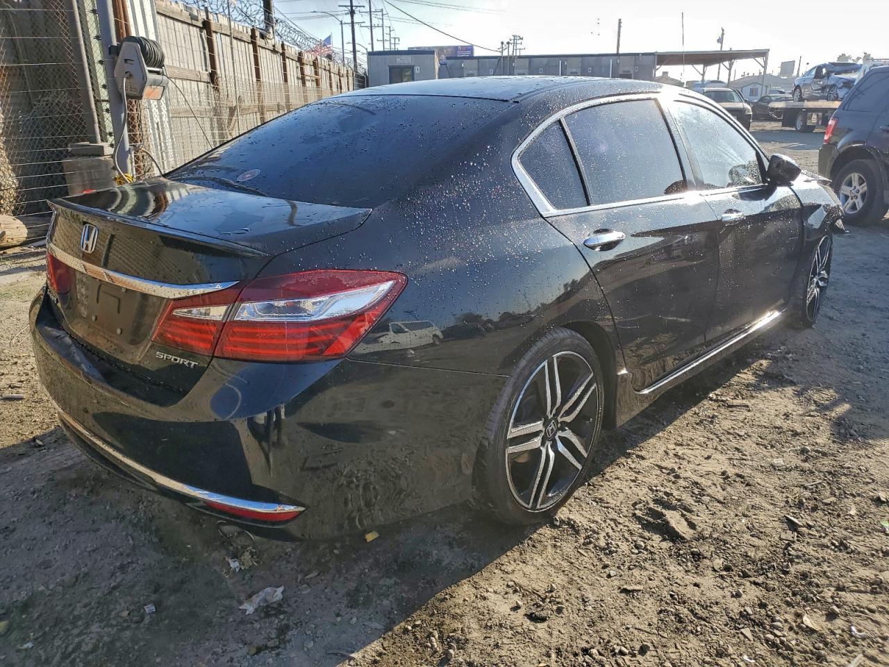 2017 HONDA ACCORD SPORT photo 5