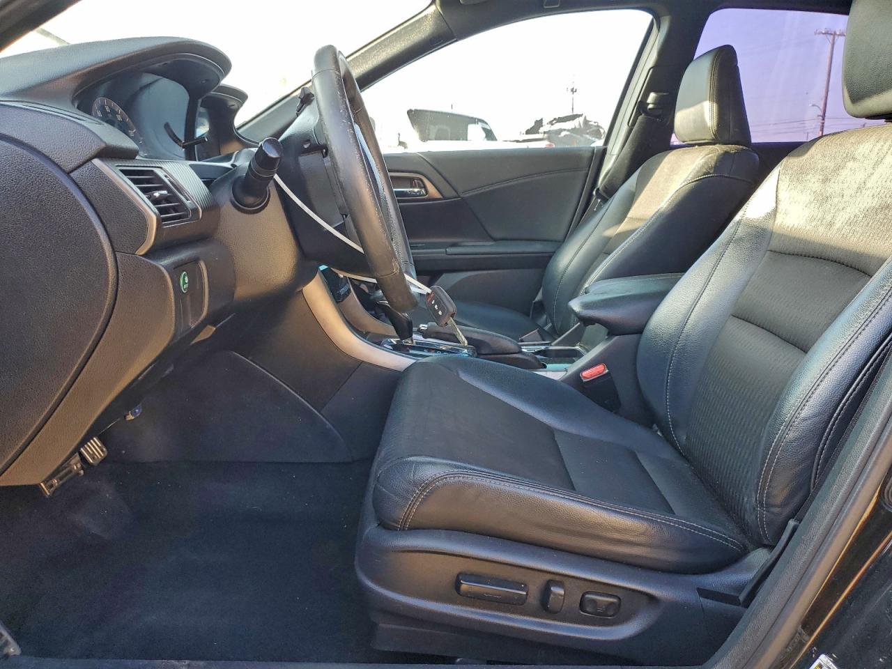 2017 HONDA ACCORD SPORT photo 13