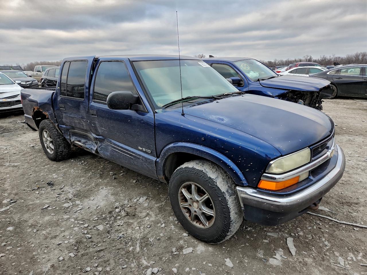 2001 CHEVROLET S TRUCK S10 photo 4