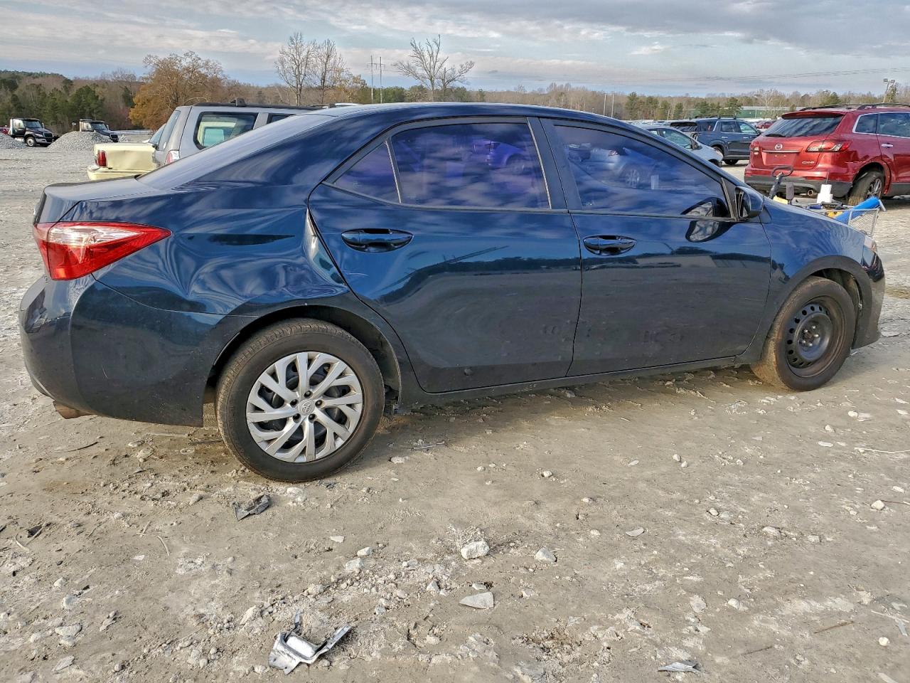 2019 TOYOTA COROLLA L photo 7