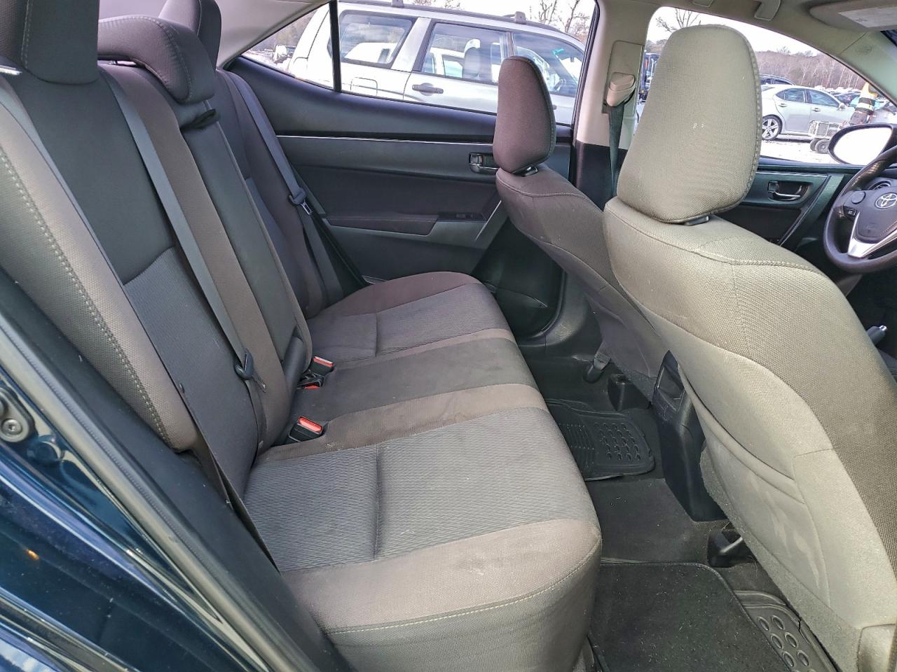 2019 TOYOTA COROLLA L photo 28