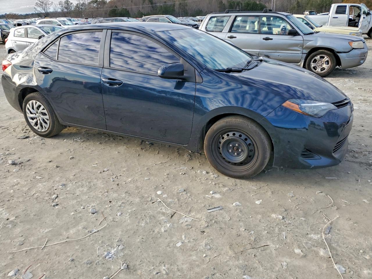 2019 TOYOTA COROLLA L photo 10