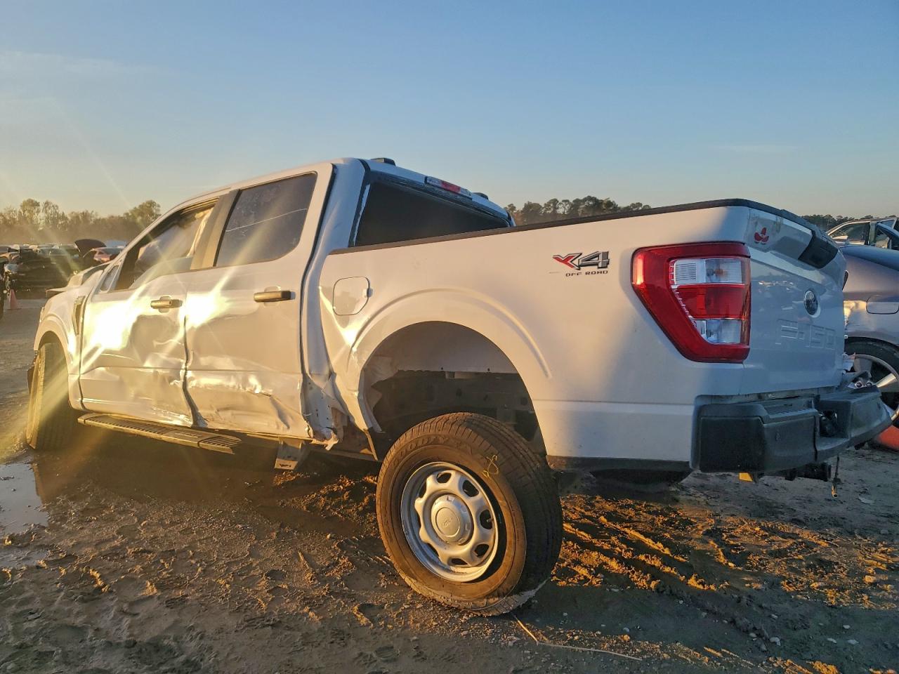 2023 FORD F150 SUPERCREW photo 2
