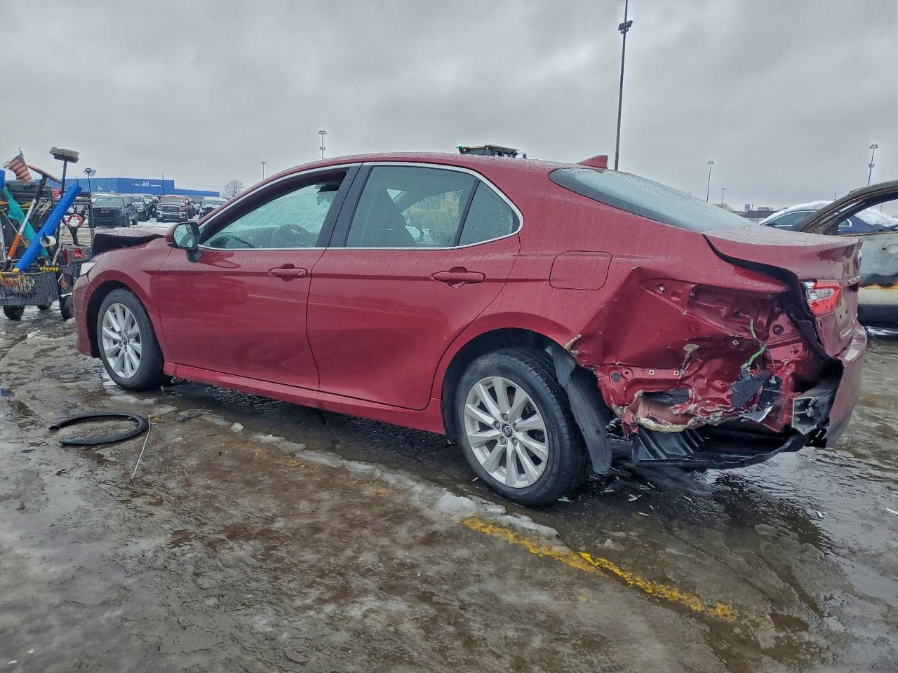 2020 TOYOTA CAMRY LE photo 2