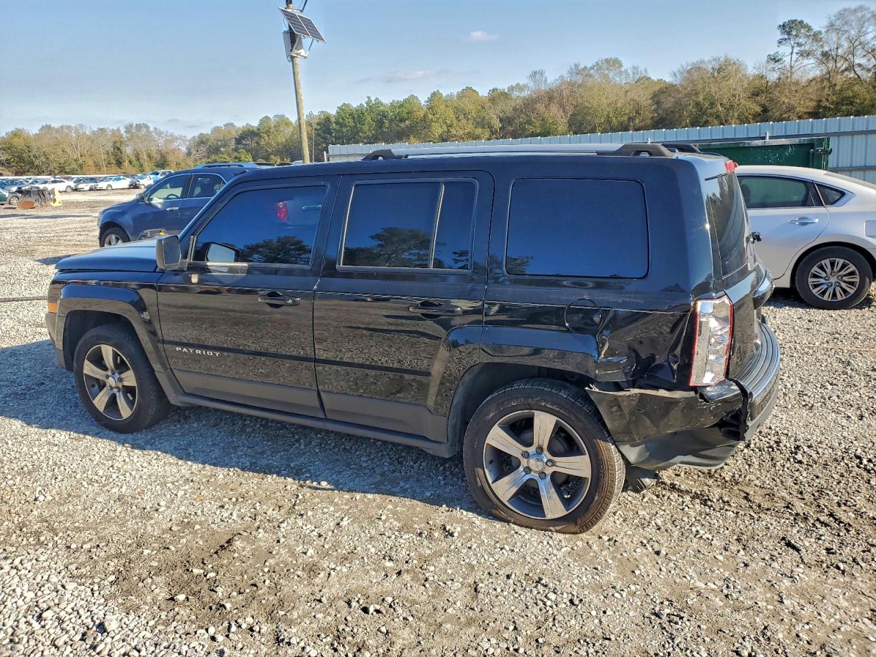 2017 JEEP PATRIOT LATITUDE photo 2