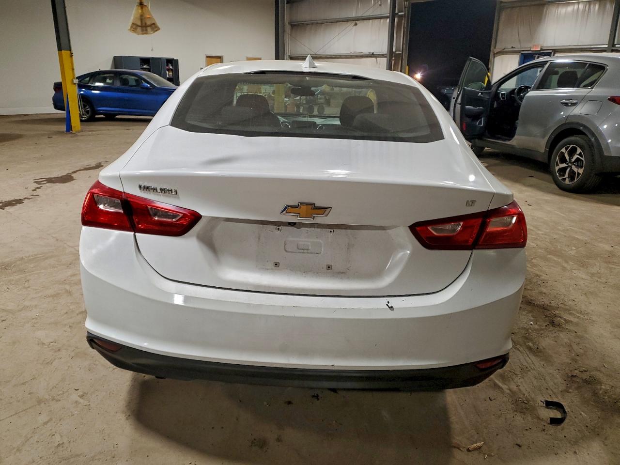 2016 CHEVROLET MALIBU LT photo 6