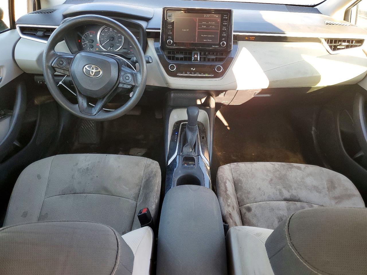 2021 TOYOTA COROLLA LE photo 8