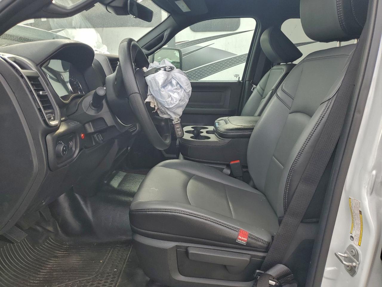 2025 RAM 2500 TRADESMAN photo 13