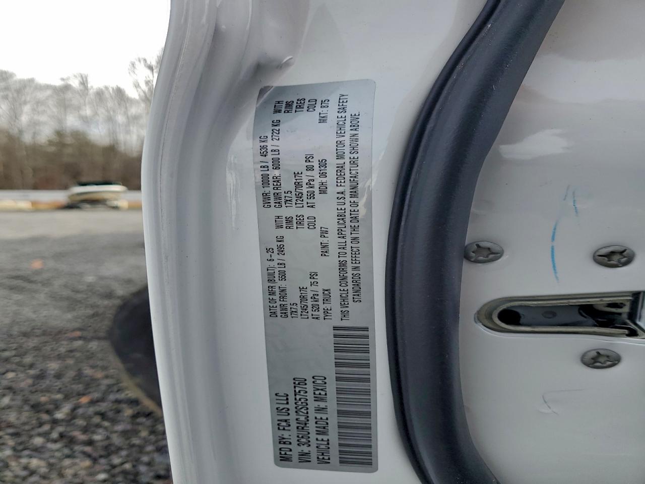 2025 RAM 2500 TRADESMAN photo 23