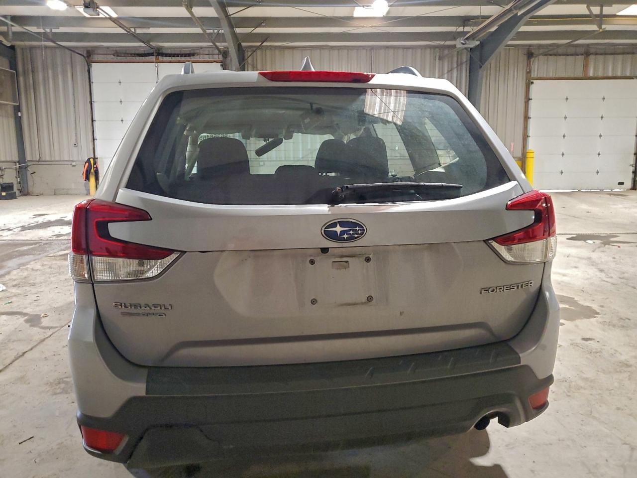 2019 SUBARU FORESTER photo 11