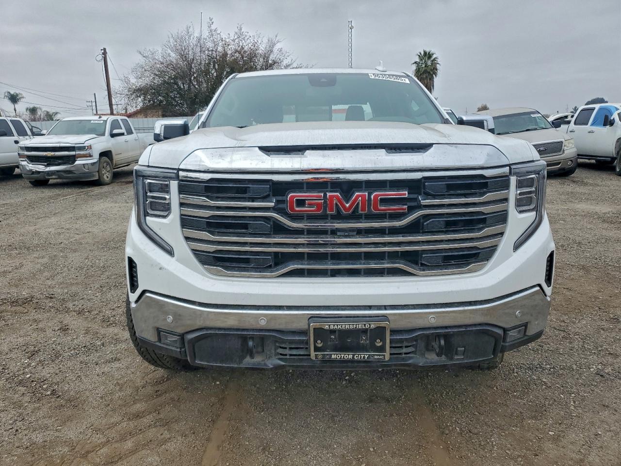 2025 GMC SIERRA K1500 SLT photo 5