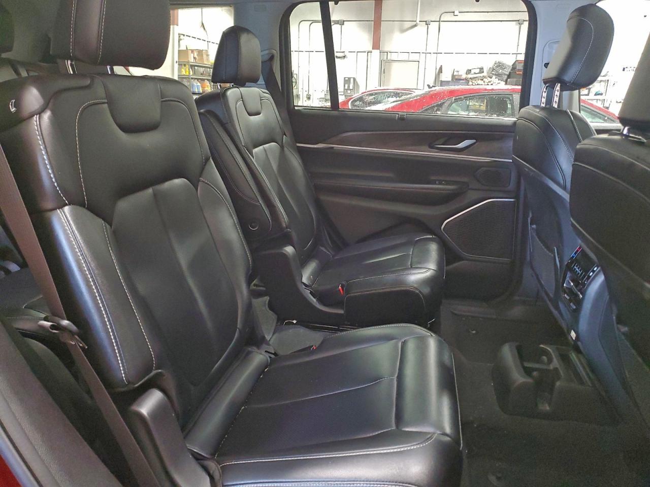 2024 JEEP GRAND CHEROKEE L LIMITED photo 11