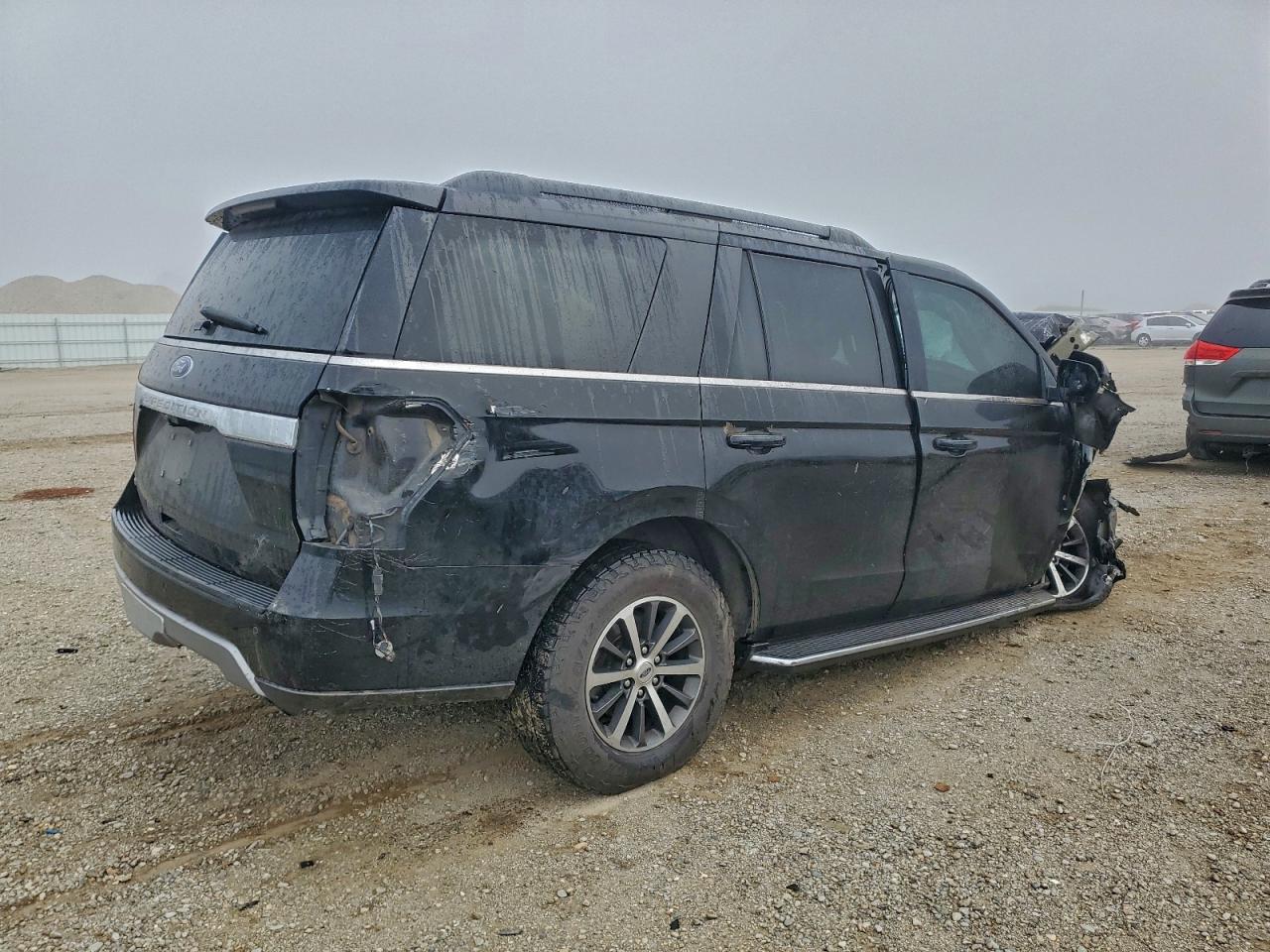 2018 FORD EXPEDITION XLT photo 3
