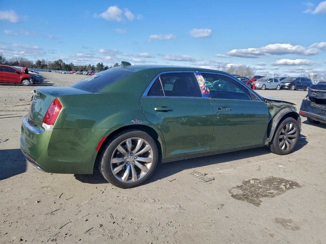 2018 CHRYSLER 300 TOURING photo 3