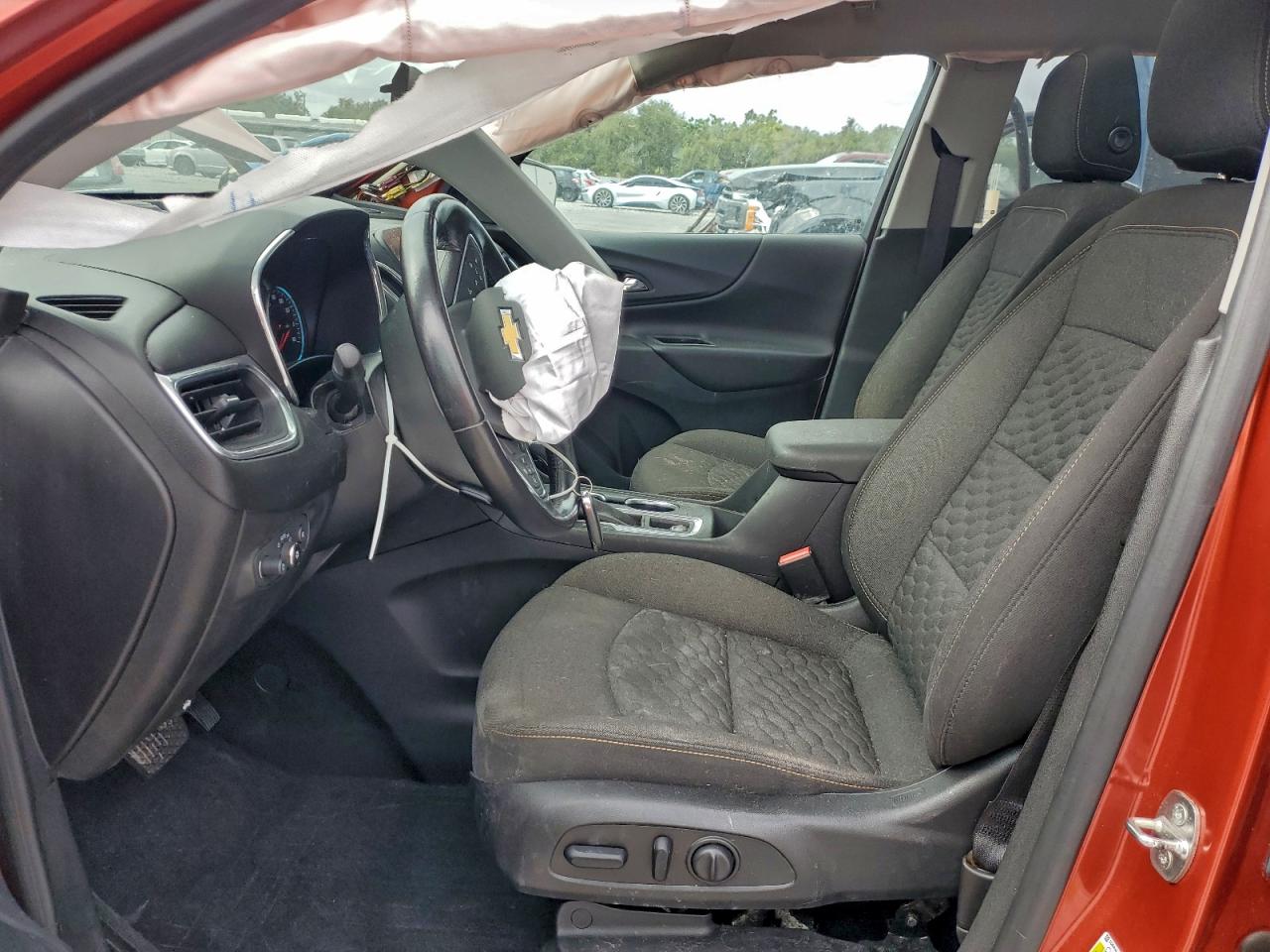 2020 CHEVROLET EQUINOX LT photo 7