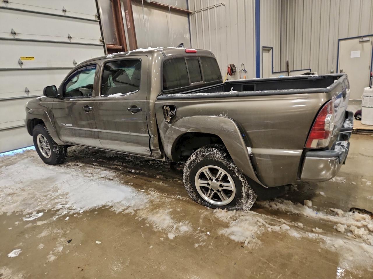 2012 TOYOTA TACOMA DOUBLE CAB photo 2