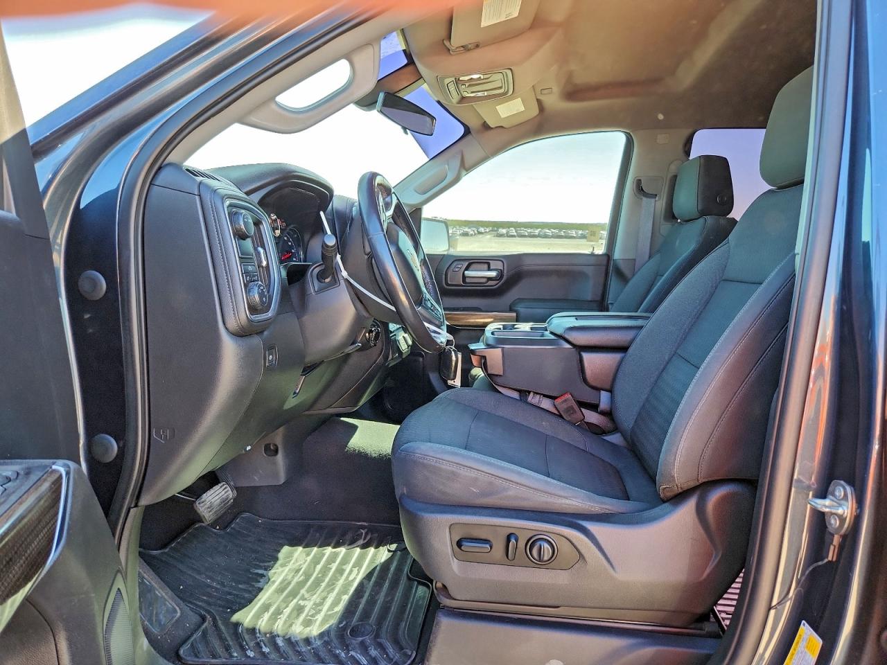 2020 CHEVROLET SILVERADO C1500 LT photo 7