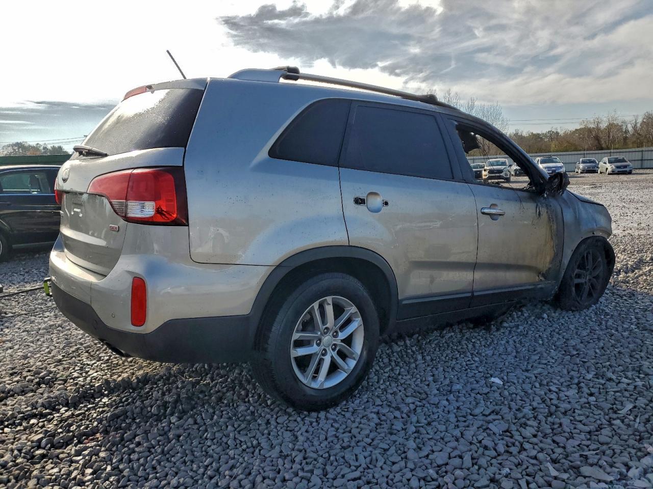 2014 KIA SORENTO LX photo 5