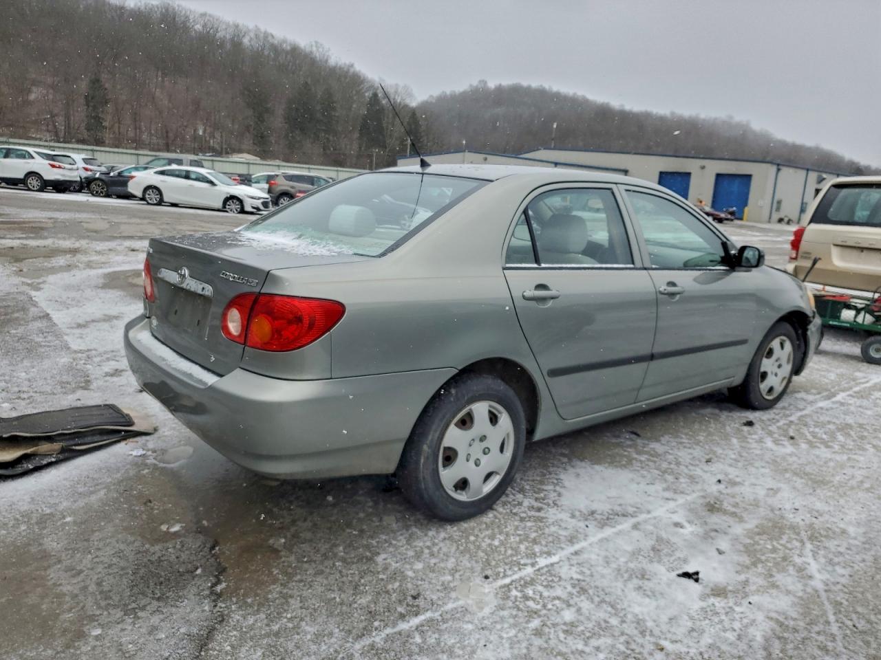 2004 TOYOTA COROLLA CE photo 3