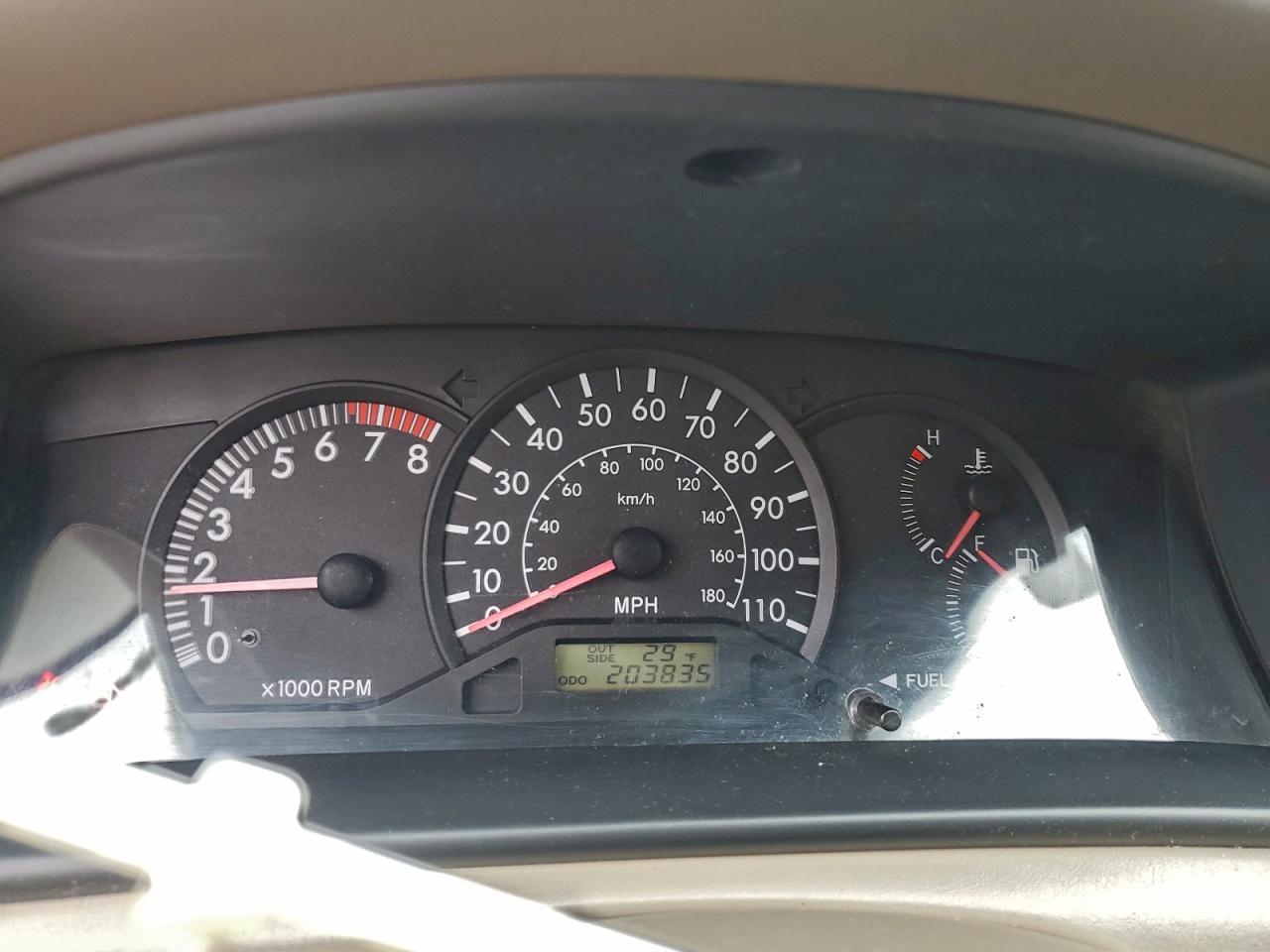 2004 TOYOTA COROLLA CE photo 9