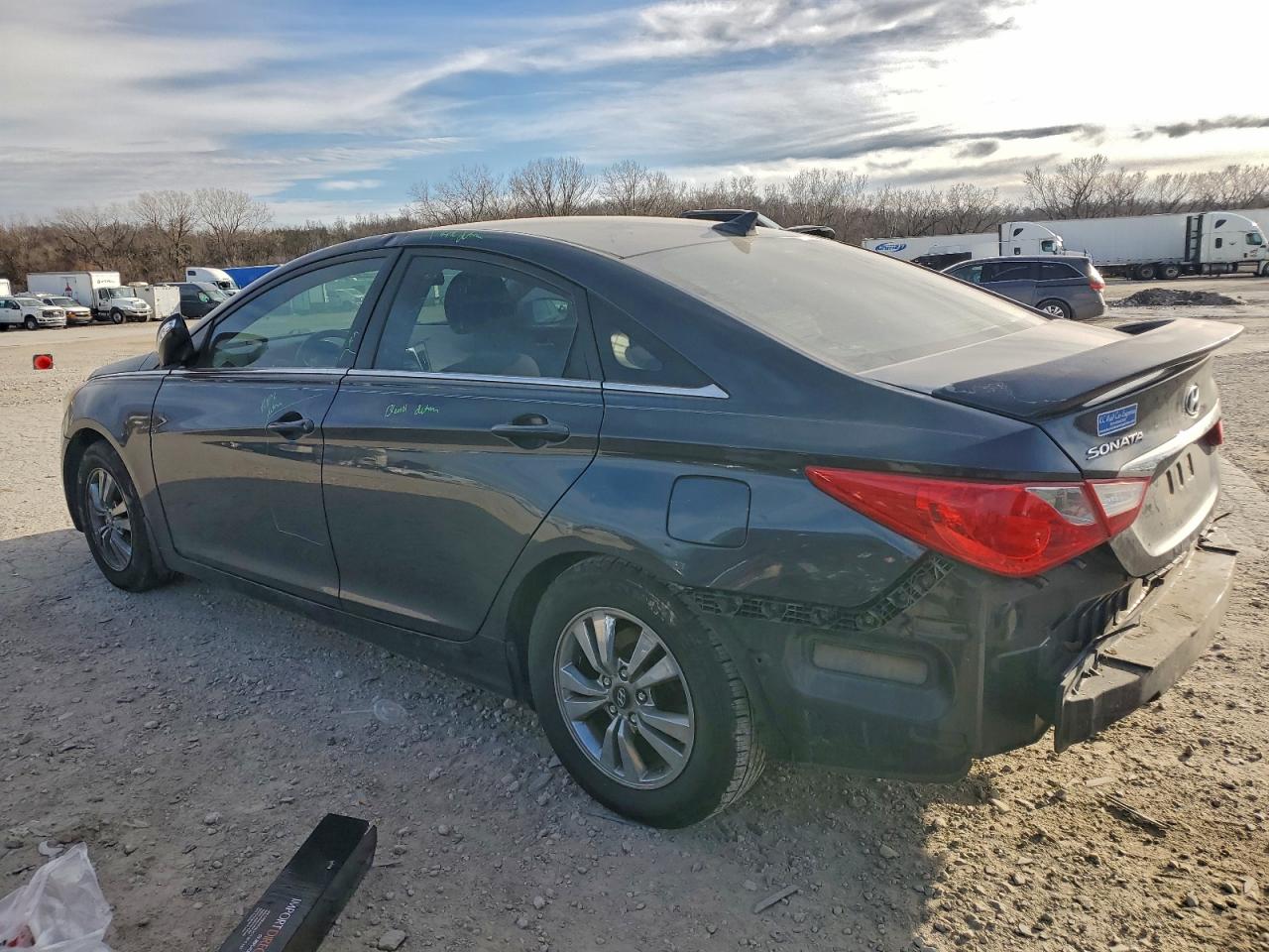 2011 HYUNDAI SONATA photo 2