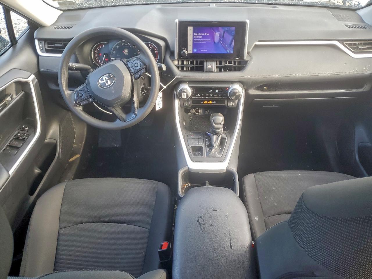 2024 TOYOTA RAV4 LE photo 8