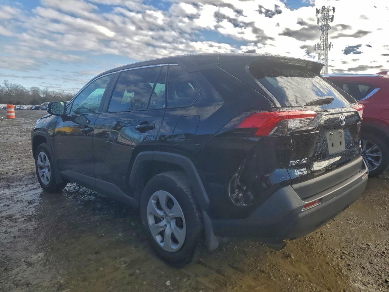 2024 TOYOTA RAV4 LE photo 2
