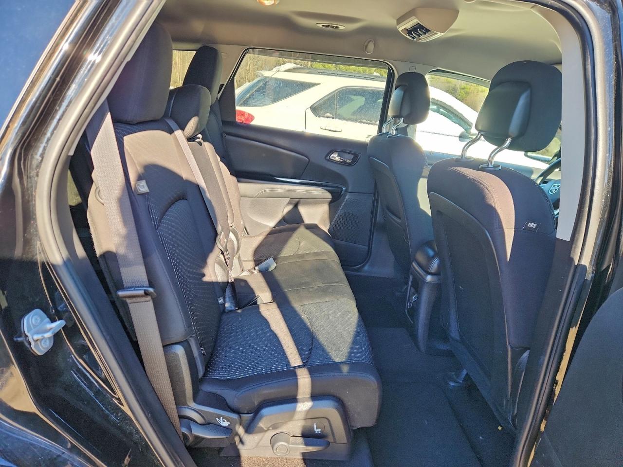 2015 DODGE JOURNEY SE photo 31