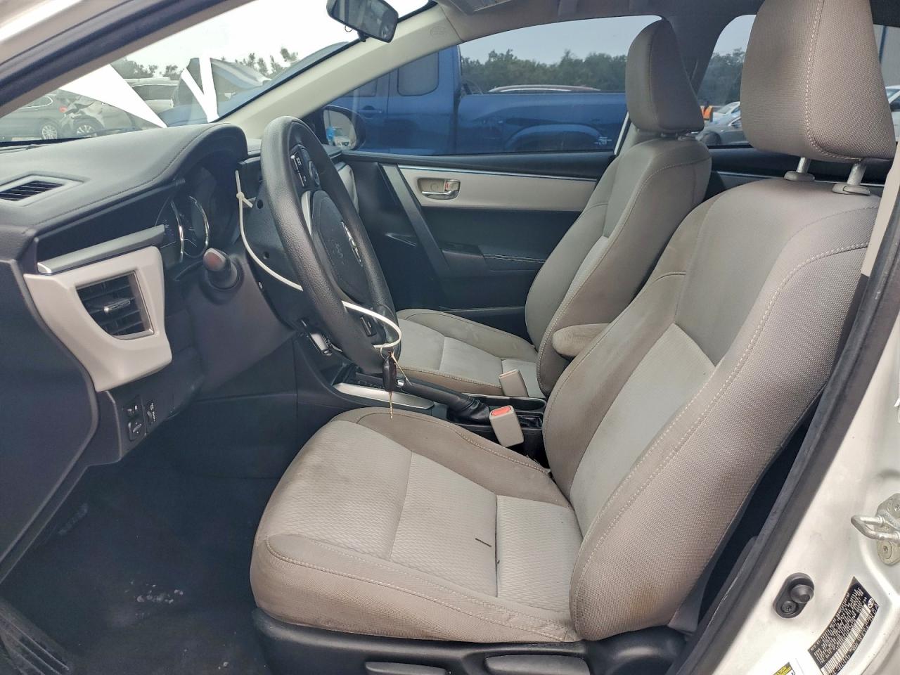 2016 TOYOTA COROLLA L photo 13