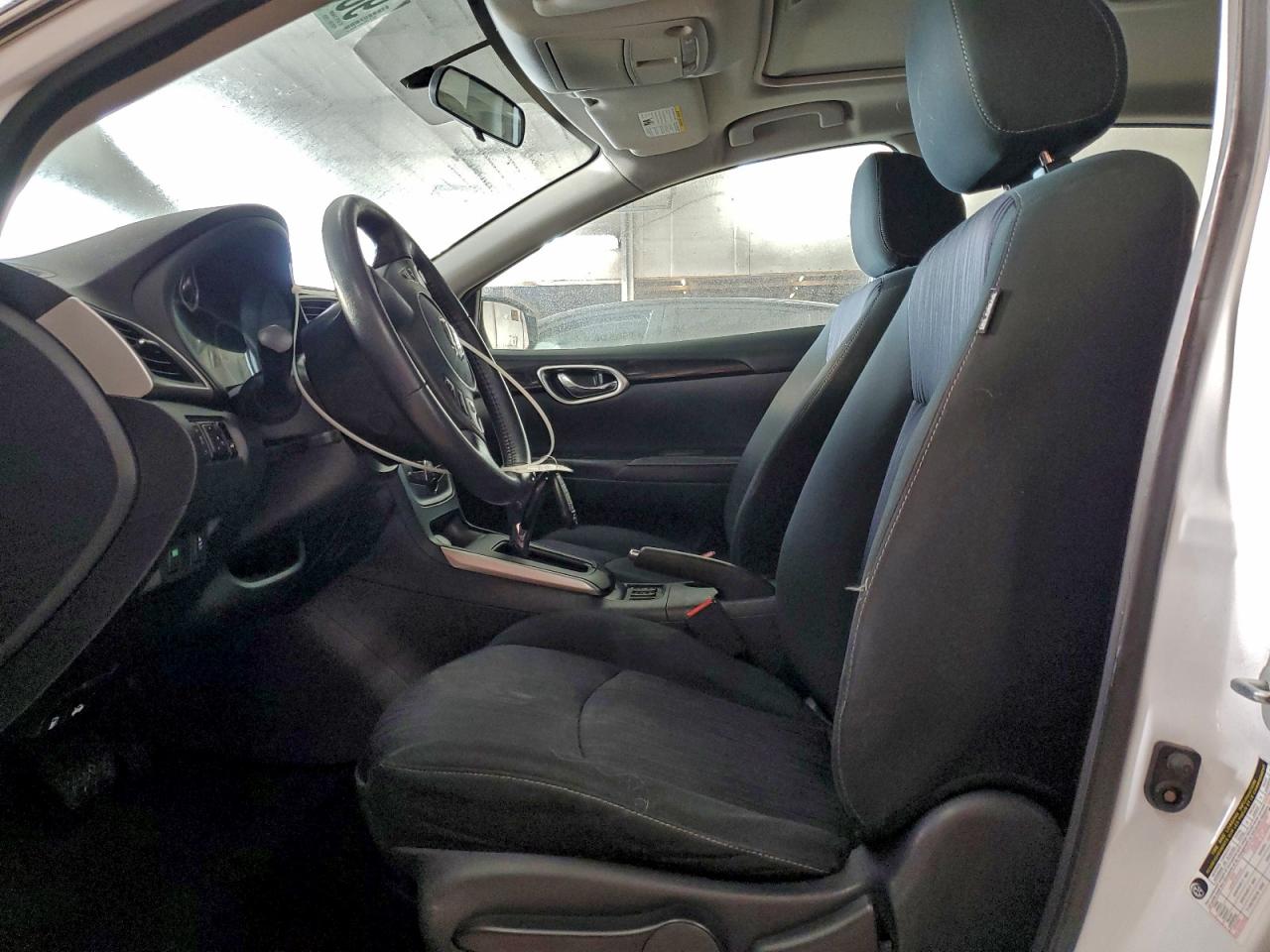 2019 NISSAN SENTRA S photo 7