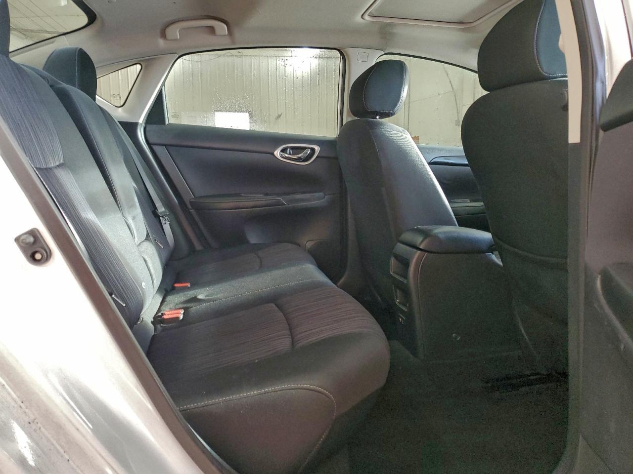 2019 NISSAN SENTRA S photo 10