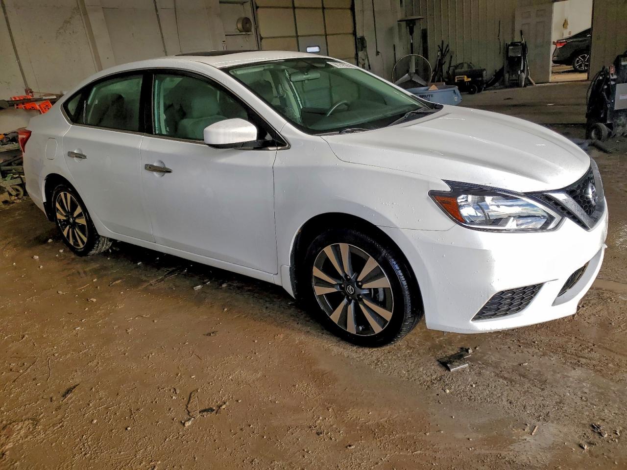 2019 NISSAN SENTRA S photo 4