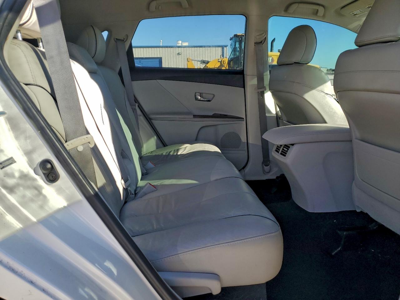 2010 TOYOTA VENZA photo 10