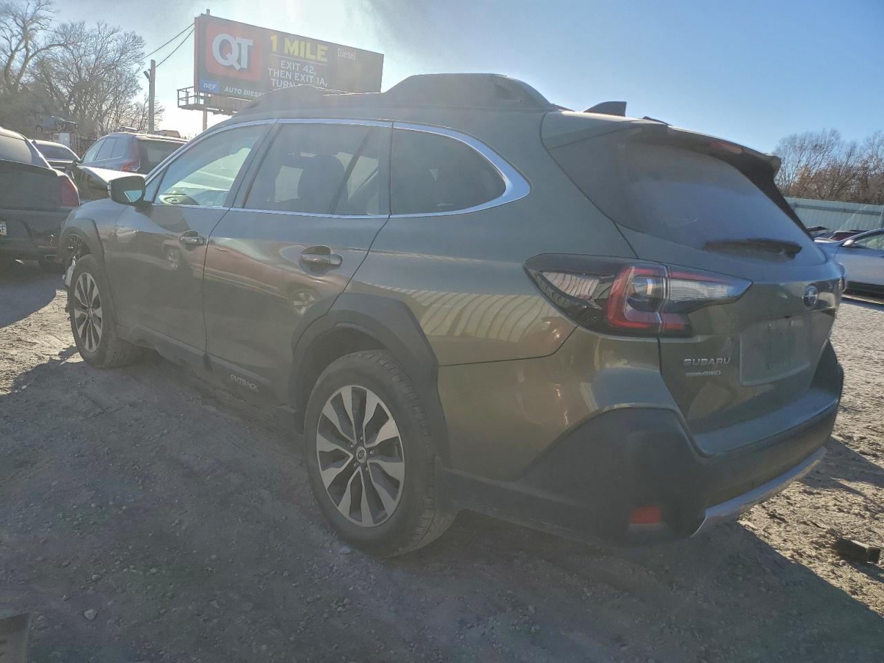 2023 SUBARU OUTBACK LIMITED photo 2