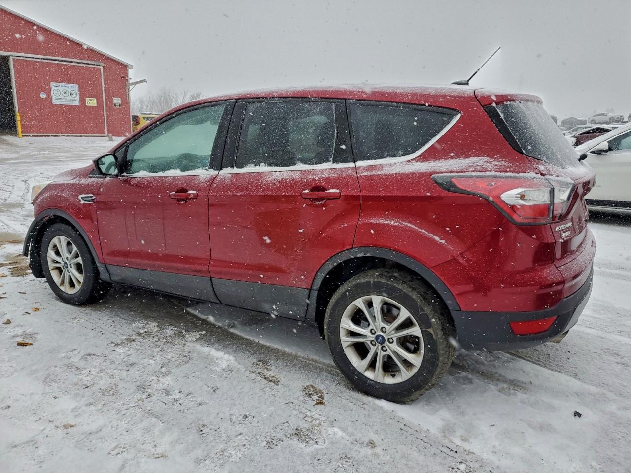 2017 FORD ESCAPE SE photo 2