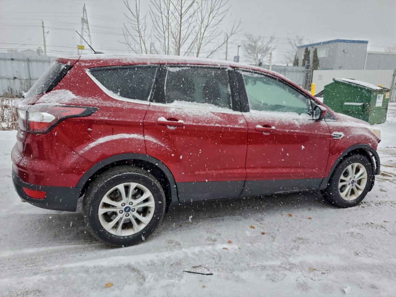 2017 FORD ESCAPE SE photo 3