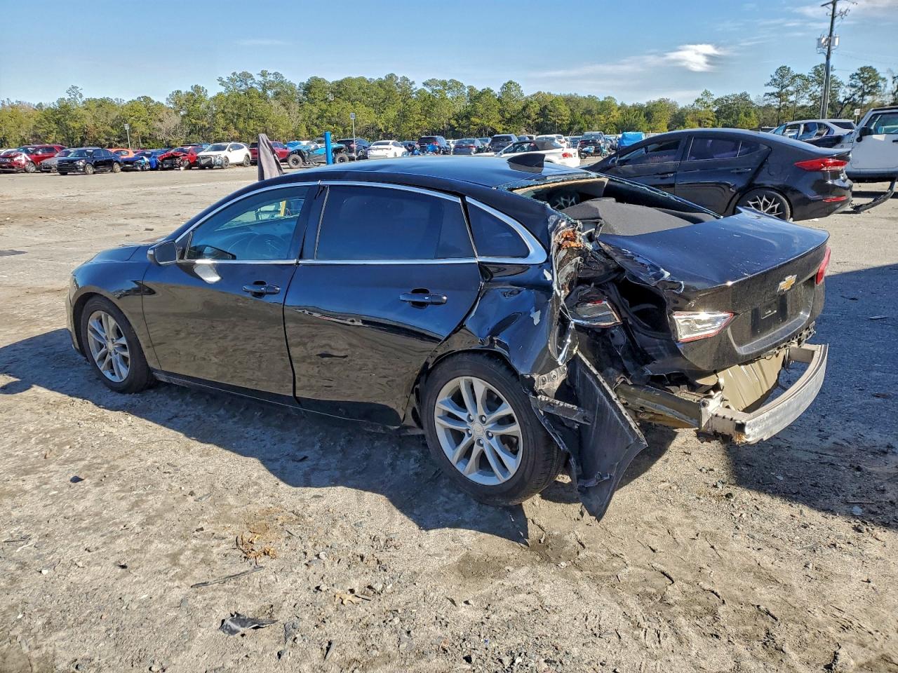 2016 CHEVROLET MALIBU LT photo 4