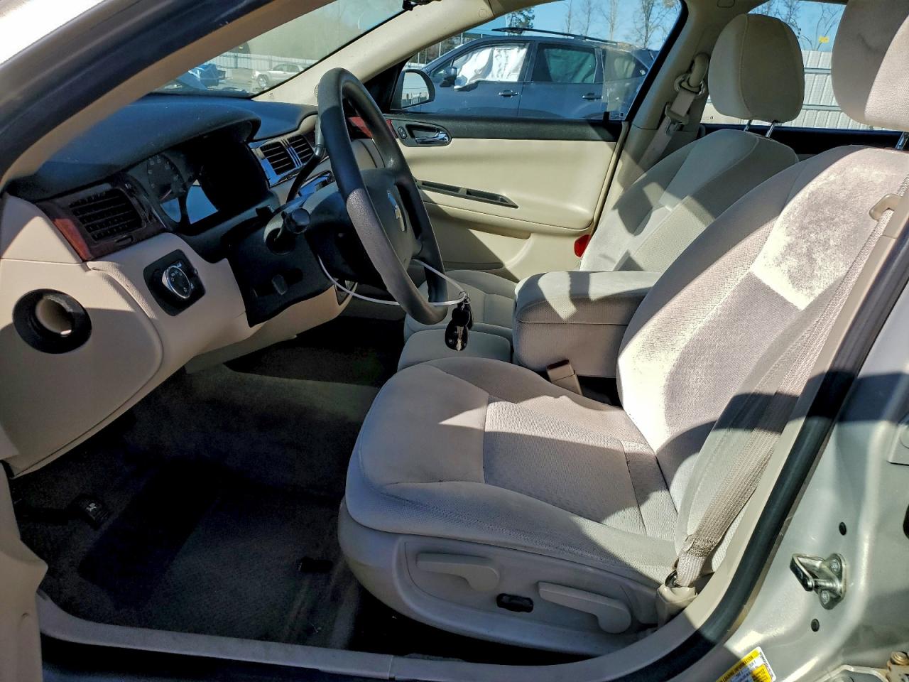 2010 CHEVROLET IMPALA LS photo 19