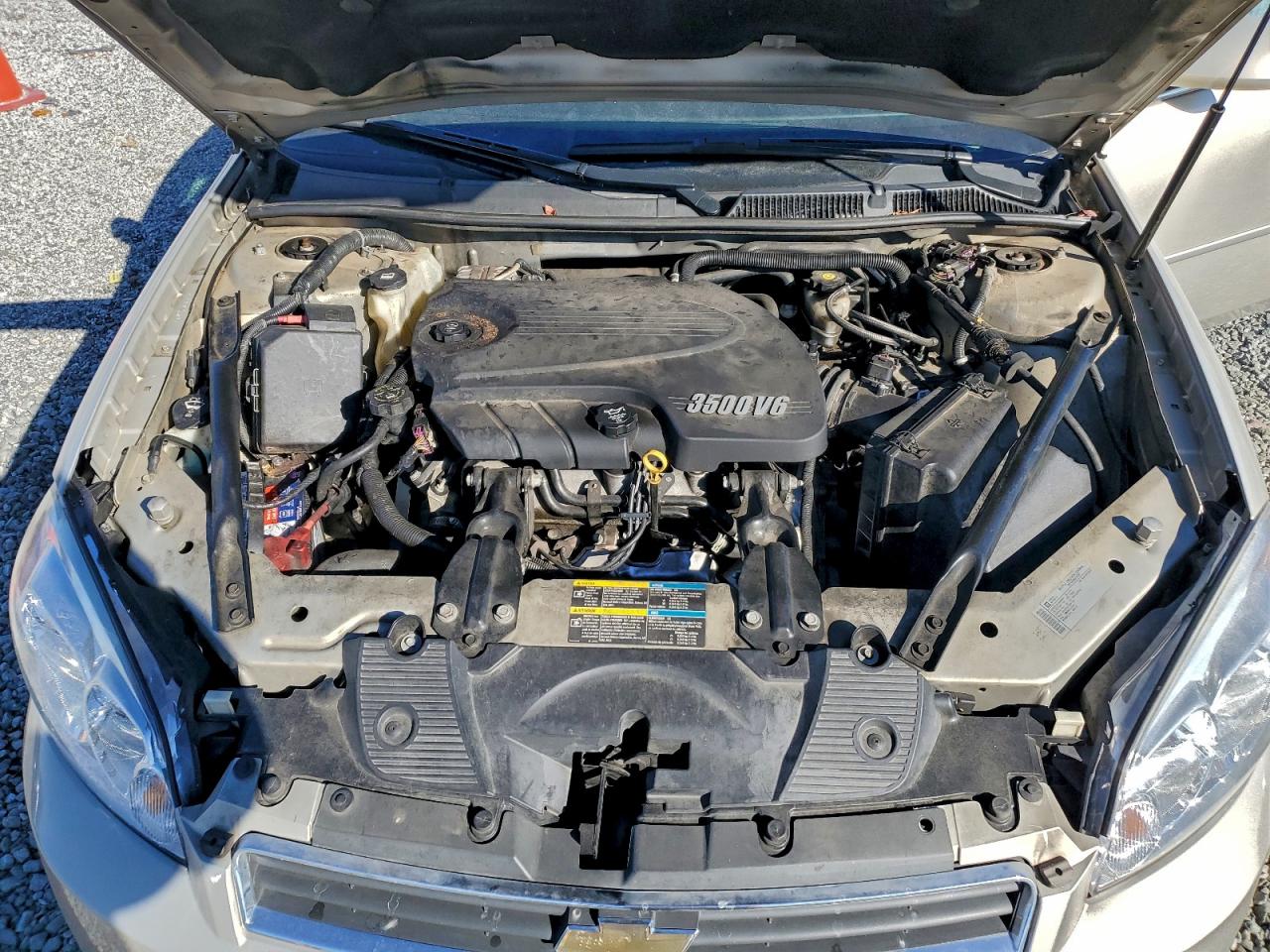 2010 CHEVROLET IMPALA LS photo 31