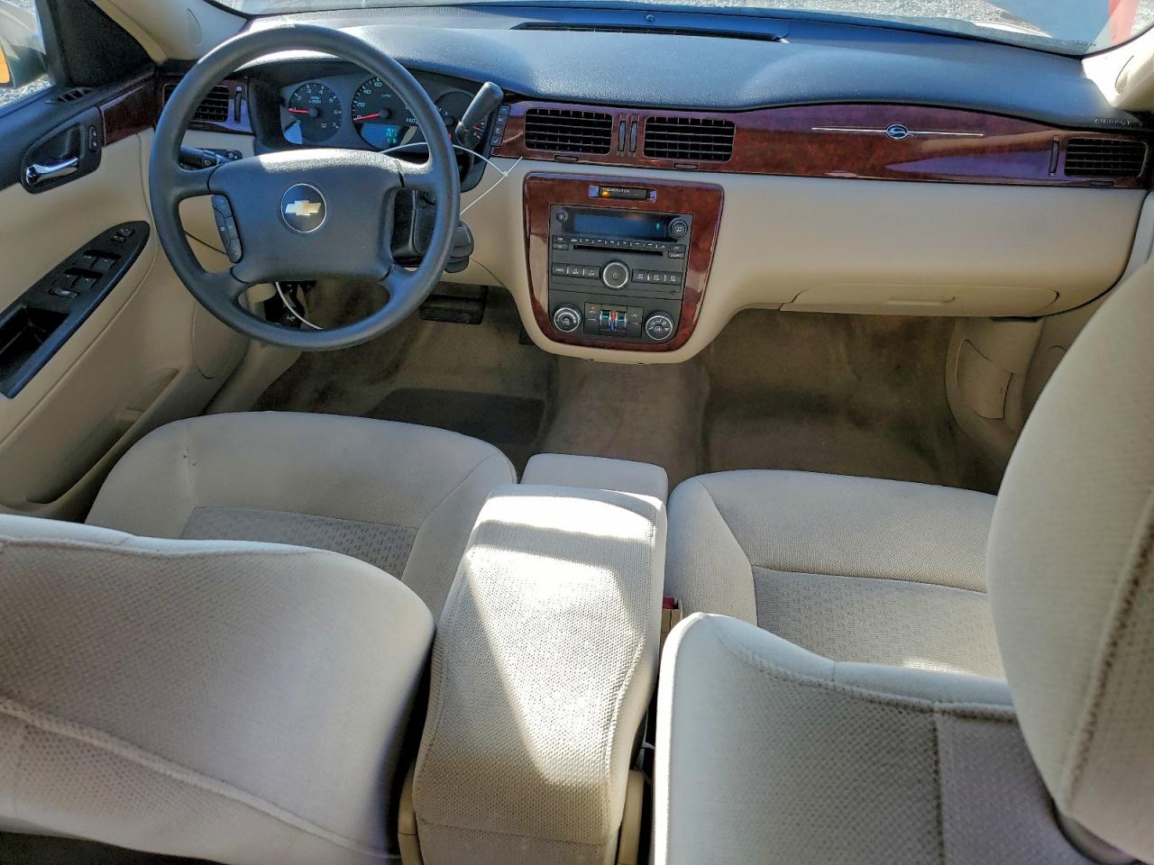 2010 CHEVROLET IMPALA LS photo 22