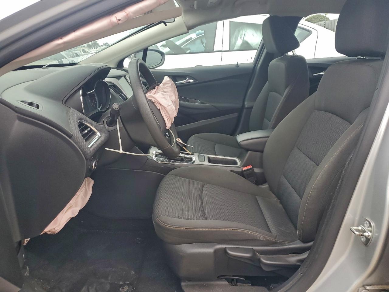 2016 CHEVROLET CRUZE LS photo 19