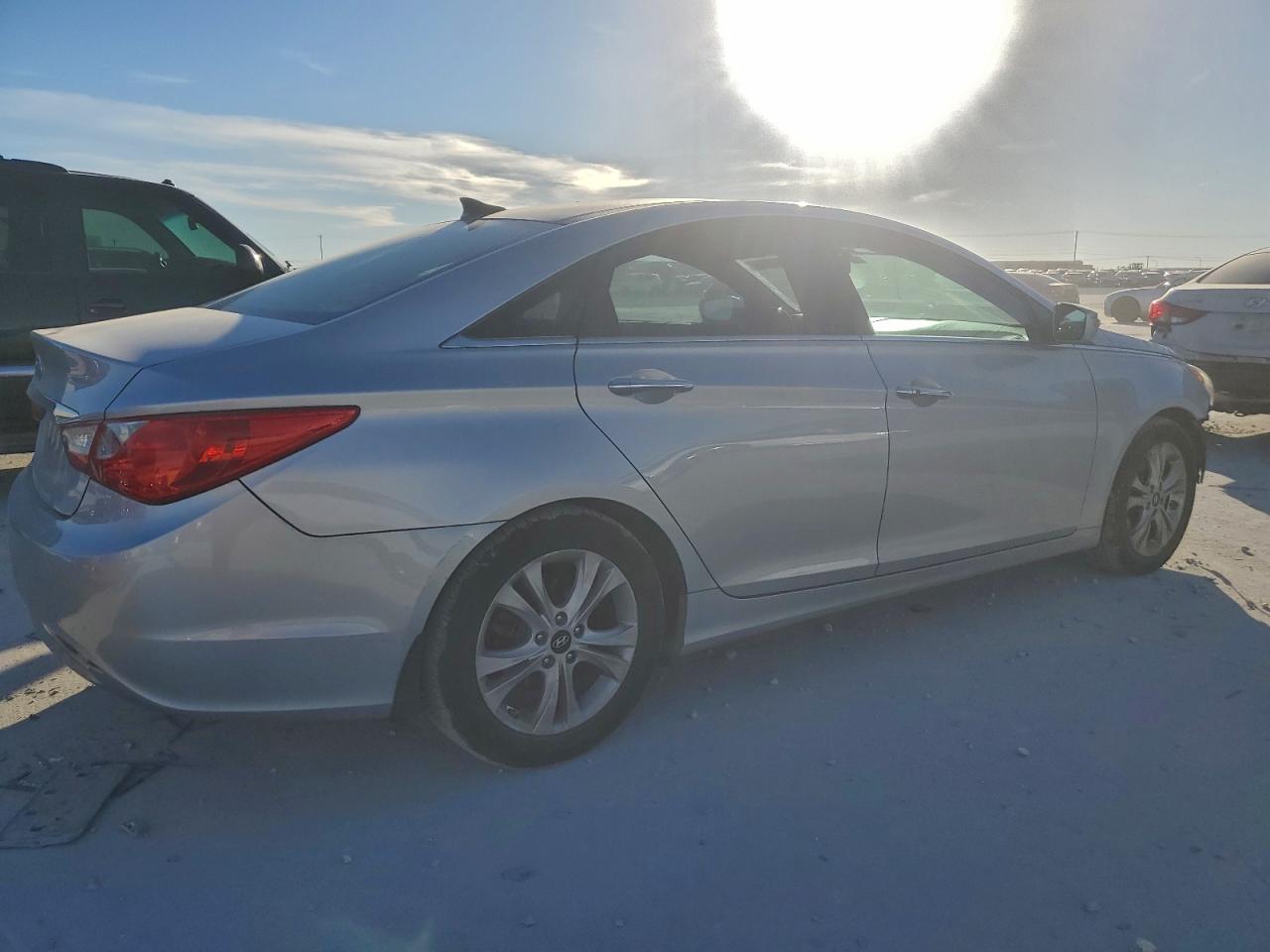 2013 HYUNDAI SONATA SE photo 5