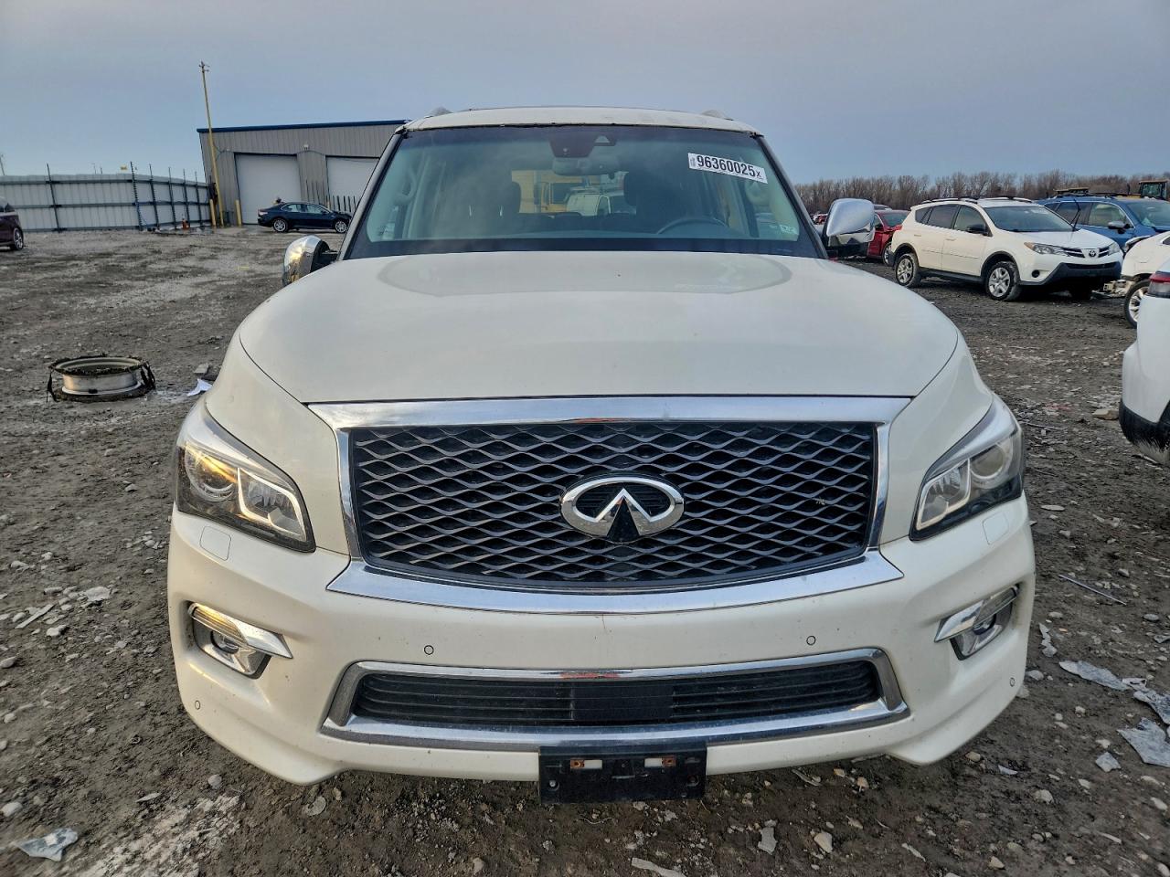 2017 INFINITI QX80 BASE photo 5