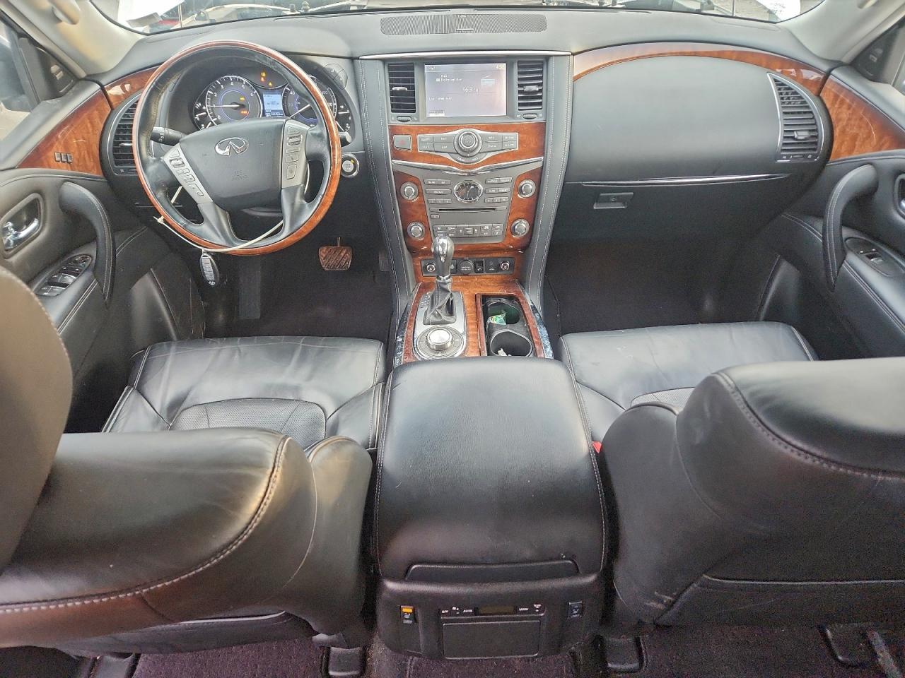 2017 INFINITI QX80 BASE photo 8