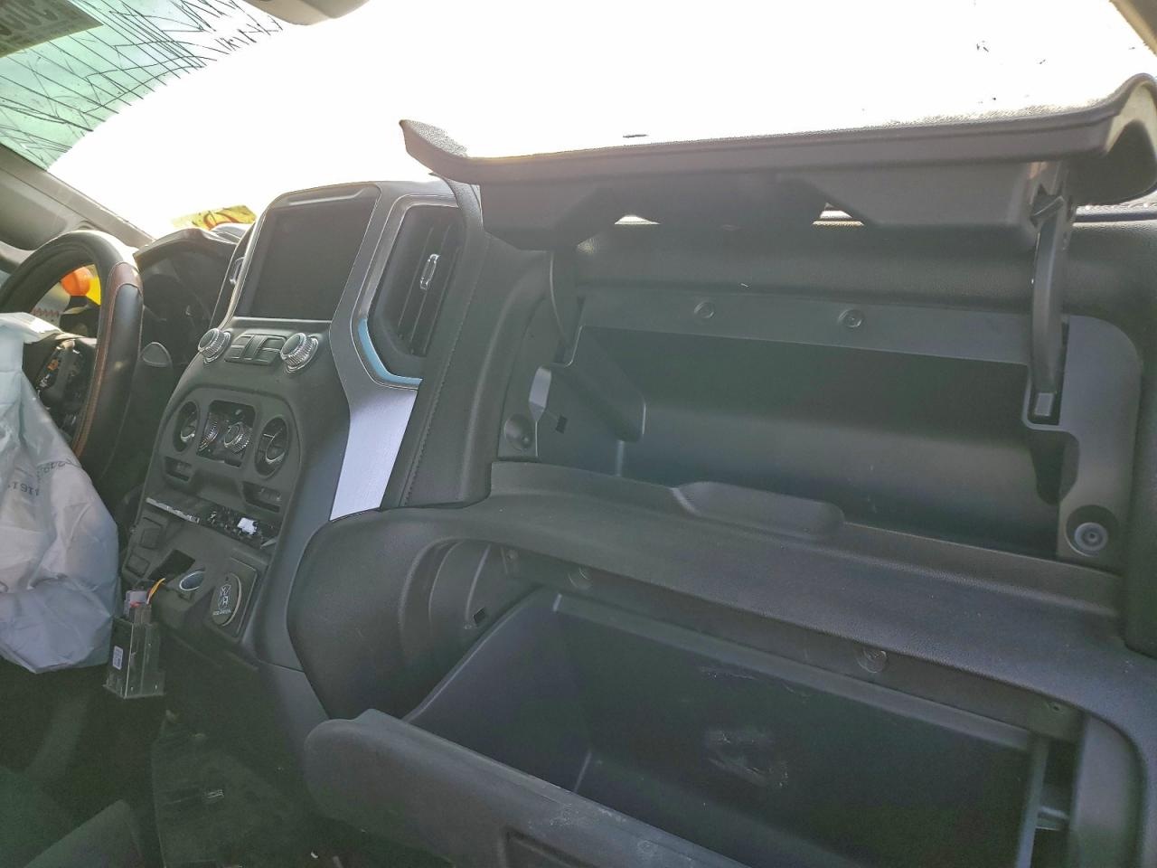 2019 GMC SIERRA K1500 ELEVATION photo 9